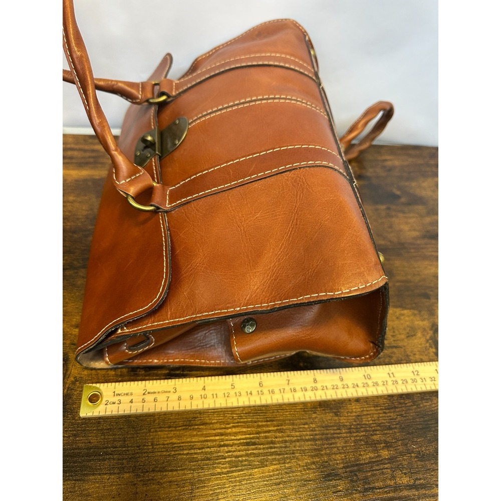 Patricia Nash Heritage Vienna Shoulder Bag In Tan with Brass Turn Lock Closure - Picture 11 of 16